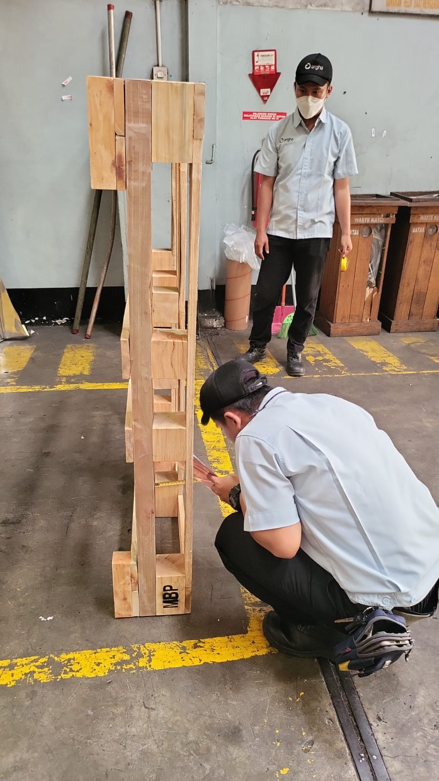 Inspeksi pallet